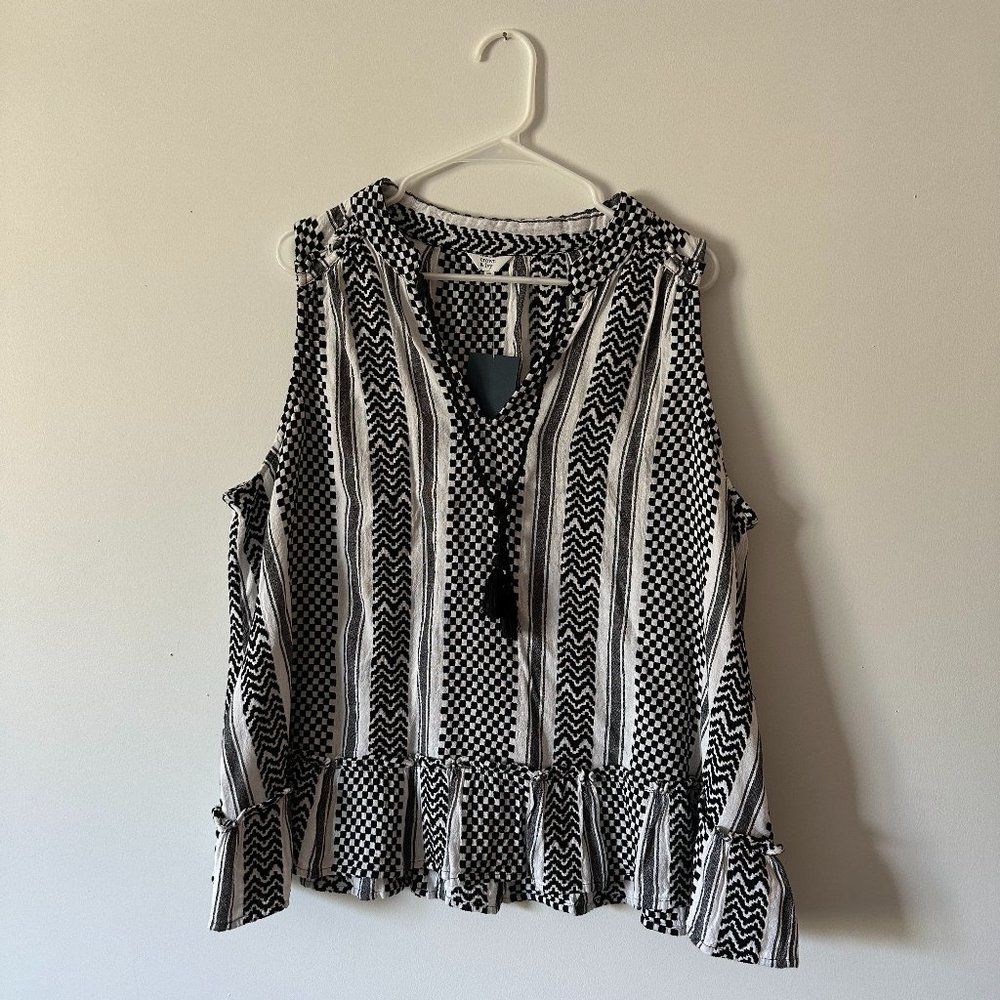 Patterned Black + White Tank, Crown & Ivy